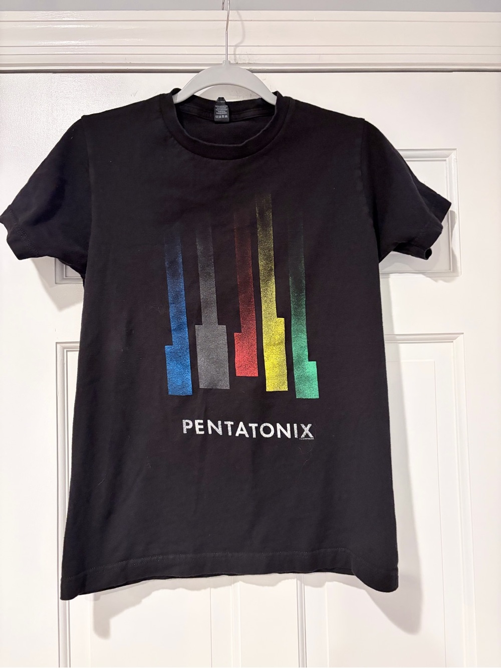 Pentatonix Tour 2018 Black Concert Band T-Shirt Small Rainbow Graphic